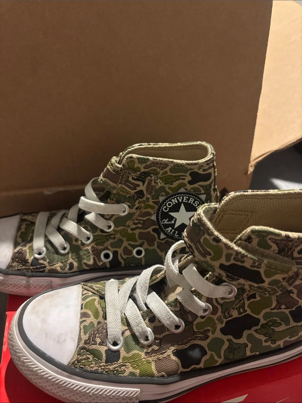 Converse Kids High-Top Sneakers in Green Camo